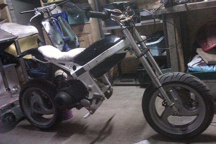 Suzuki Street MHR skilt  billede 1