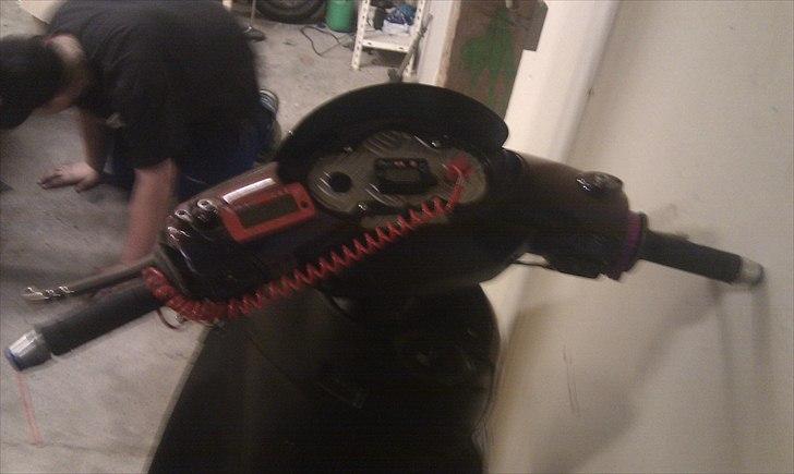 Aprilia SR50 sælges gi et bud billede 5