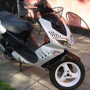 Peugeot speedfight 2