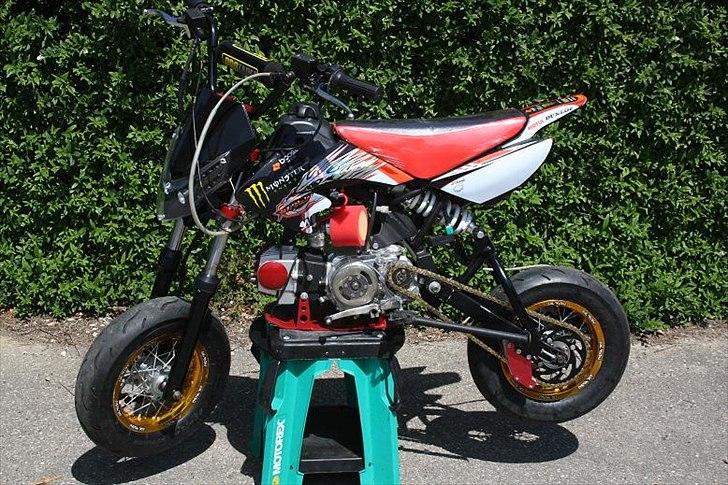 Shineray Supermotard Custom Topstar - Efter prøvemontering af forlygte, potte og skærme billede 1