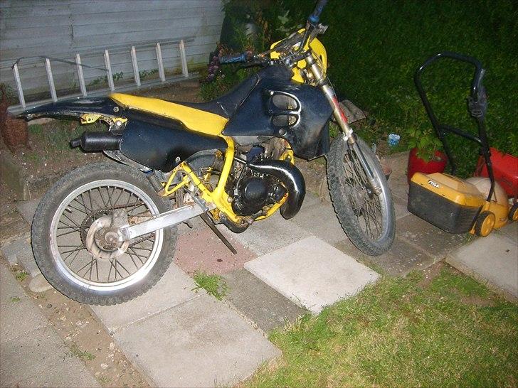 Suzuki RMX (SOLGT) billede 1