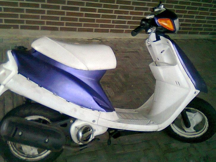 Yamaha jog fs (solgt) - som den stod inden jeg peppede den lidt op :) billede 3