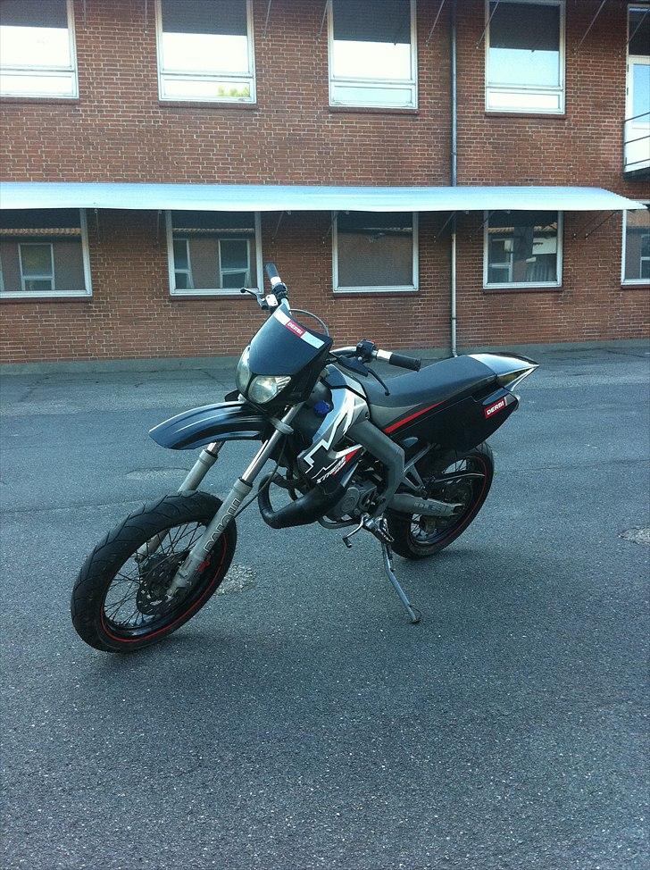 Derbi Senda LC DD SOLGT - Nye dæk! billede 1