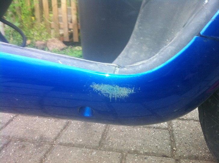 Aprilia sonic Solgt - den eneste skramme der er. billede 4