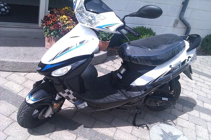 VGA digita solgt billede 1