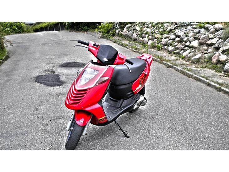 {{currentPhoto.altText}} billede {{currentPhoto.number}}