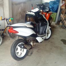 Yamaha Jog R.  SOLGT