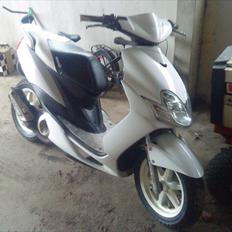 Yamaha Jog R.  SOLGT