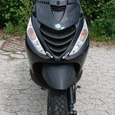 Piaggio Zip SP