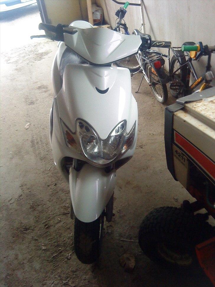 Yamaha Jog R.  SOLGT - denne udstødning sidder ikke på mere. billede 4