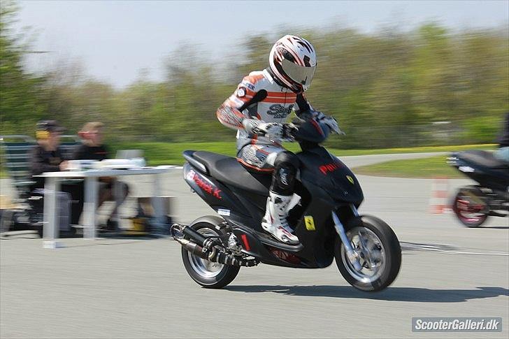 Yamaha Jog RR billede 1