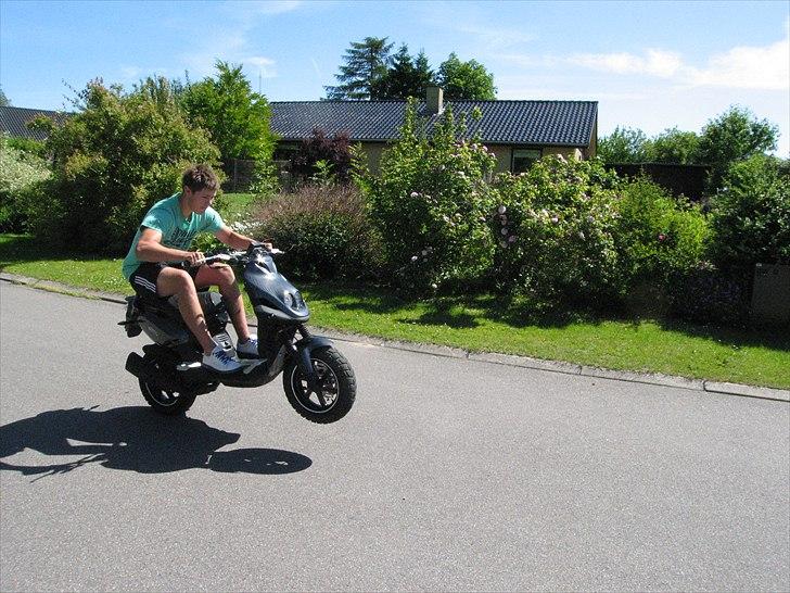 PGO PMX  Naked - På baghjul. billede 14