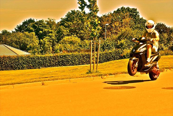 Yamaha Jog r Evo 2 SD AC  billede 2