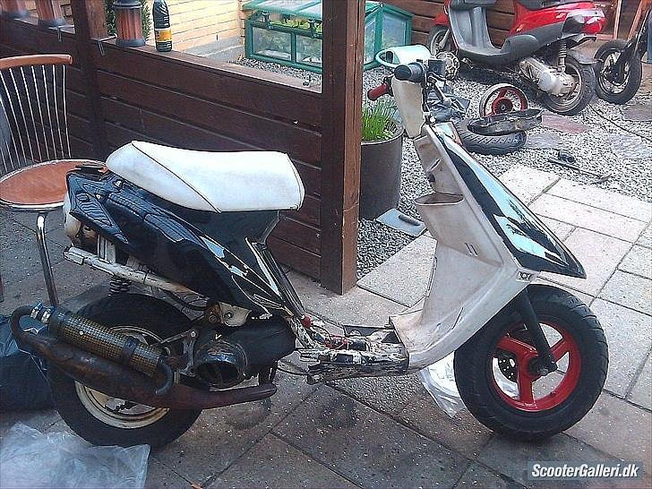 Yamaha jog as baneracer. byttet billede 5