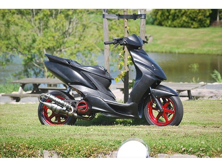 {{currentPhoto.altText}} billede {{currentPhoto.number}}