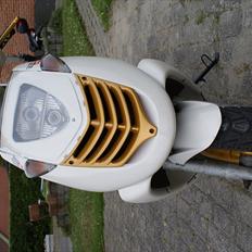 Aprilia sonic ac solgt