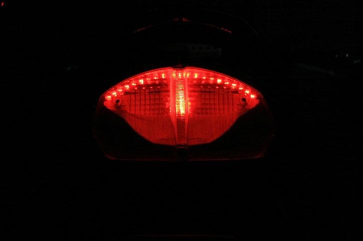 Peugeot Speedfight 2! - Og sådan ser det ud når man bremser! billede 15