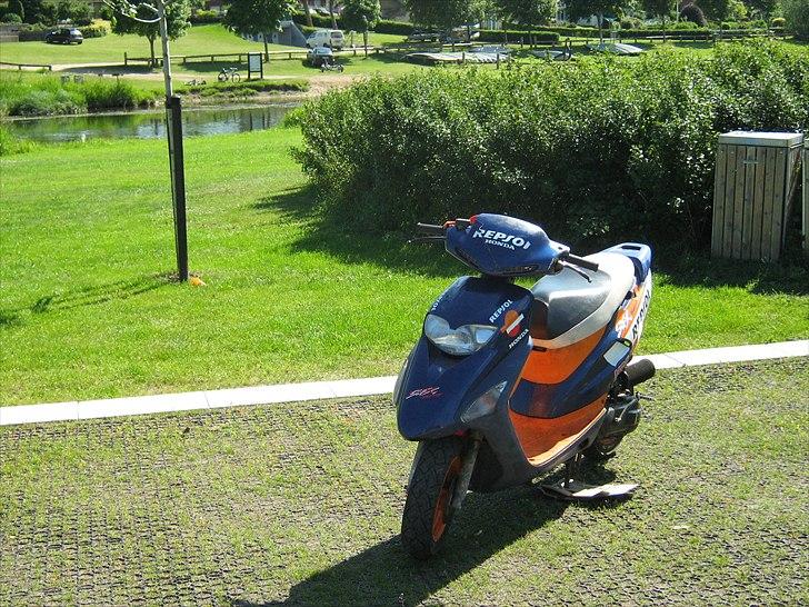 Honda Sfx Repsol Solgt. - billederne er taget tirsdag den 28. Juni 2011 billede 1