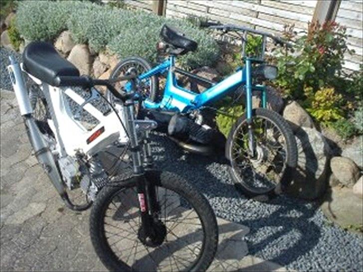 Puch Maxi 2 Gear (EFTER)  - Sammen med min anden Maxi :D billede 11