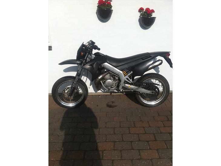 {{currentPhoto.altText}} billede {{currentPhoto.number}}