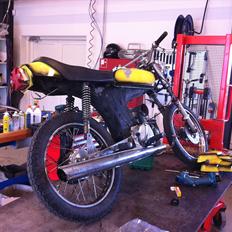 Yamaha 4 gear solgt i dele 