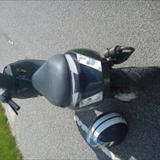 Piaggio new zip total skadet