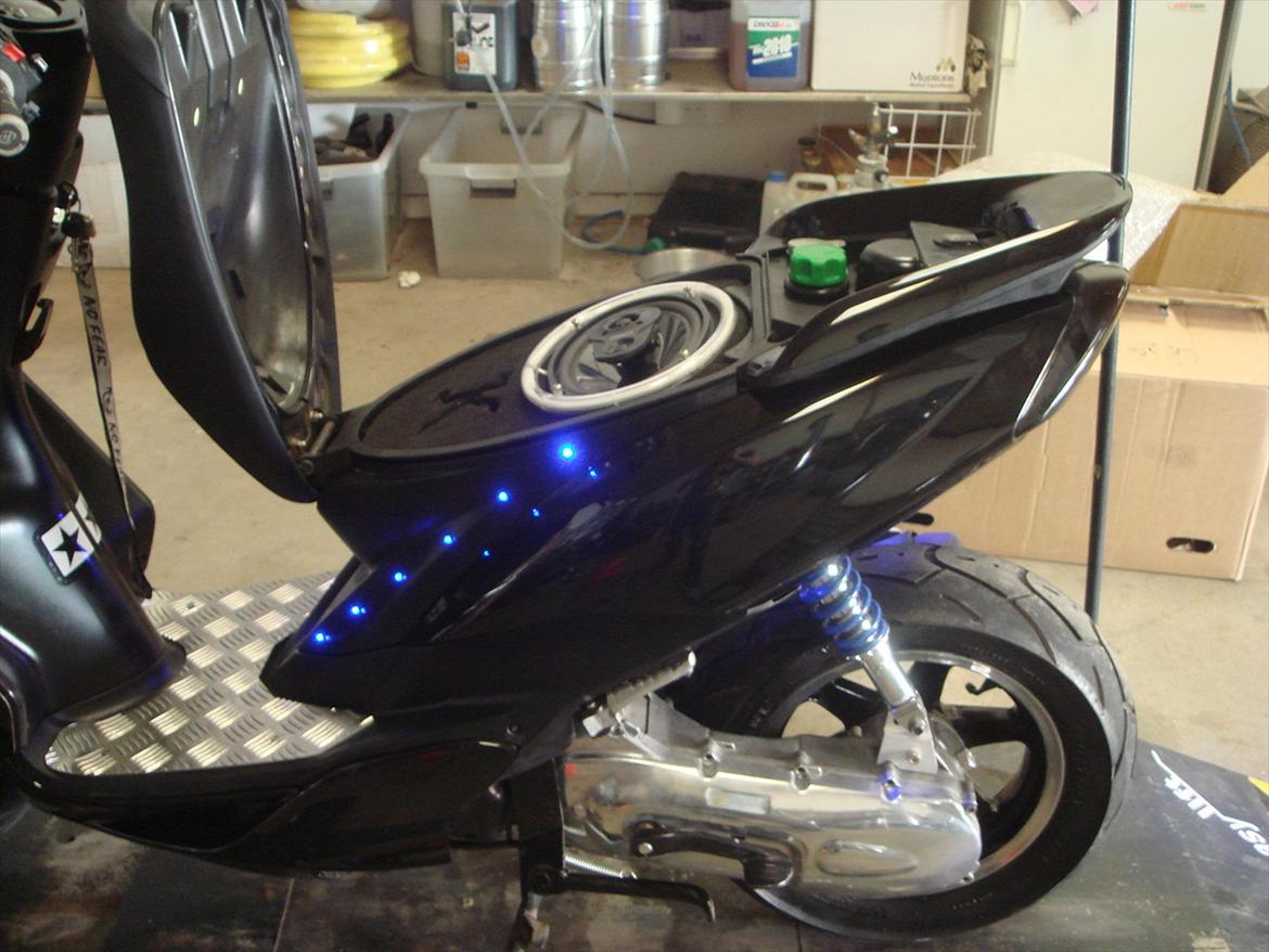 Yamaha Jog R (Efter) SOLGT - Med dioderne tændt :) billede 16