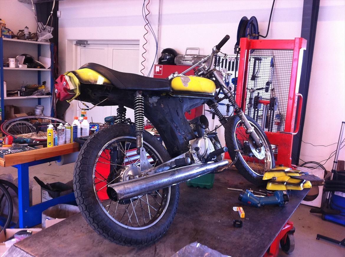 Yamaha 4 gear solgt i dele  billede 1