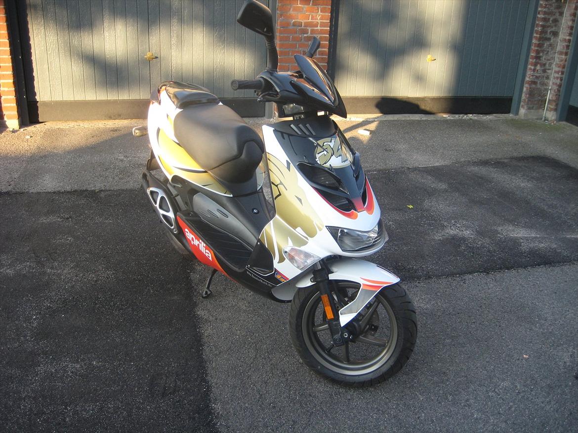 Aprilia SR 50 R Factory billede 1