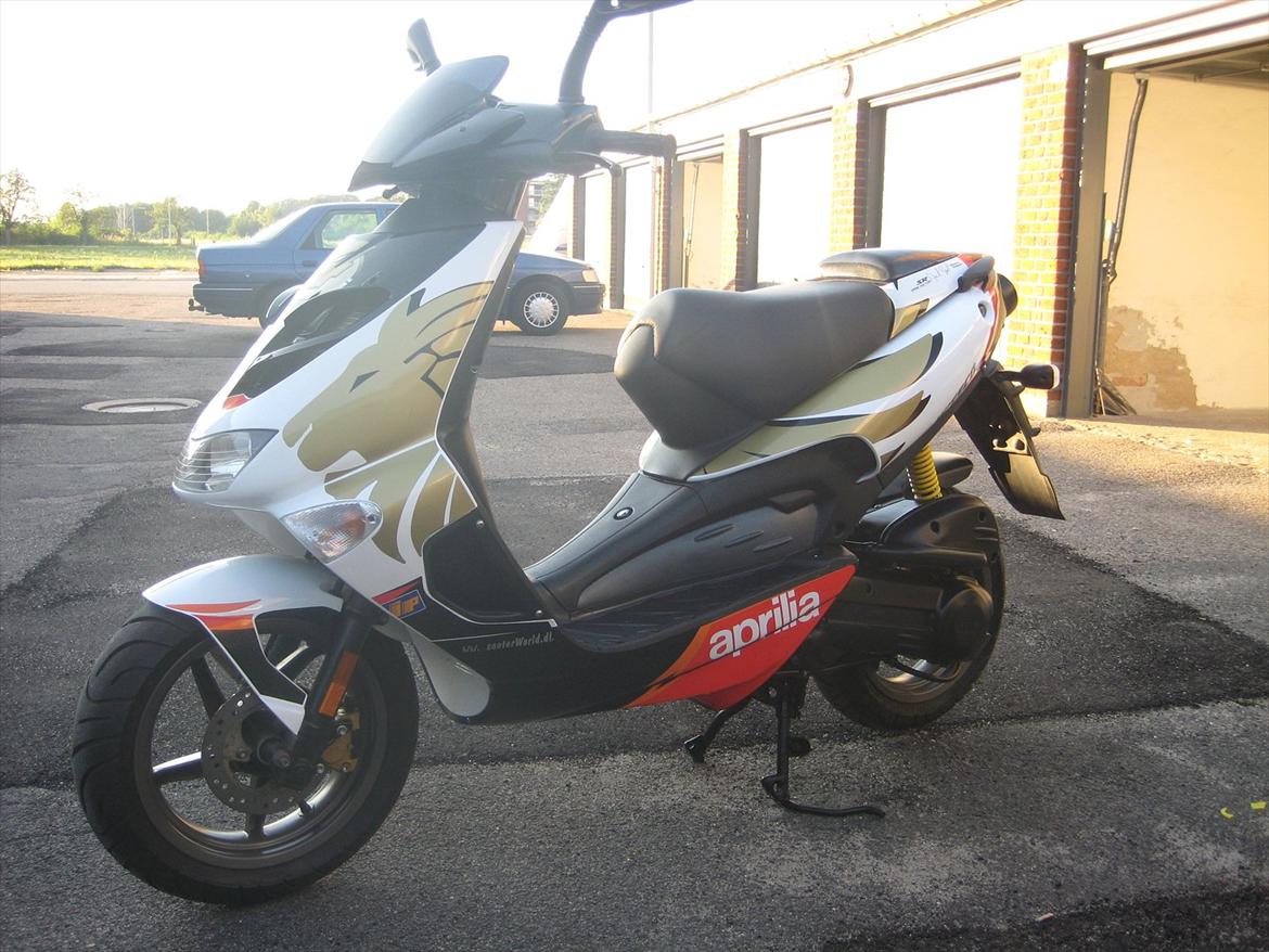 Aprilia SR 50 R Factory billede 3