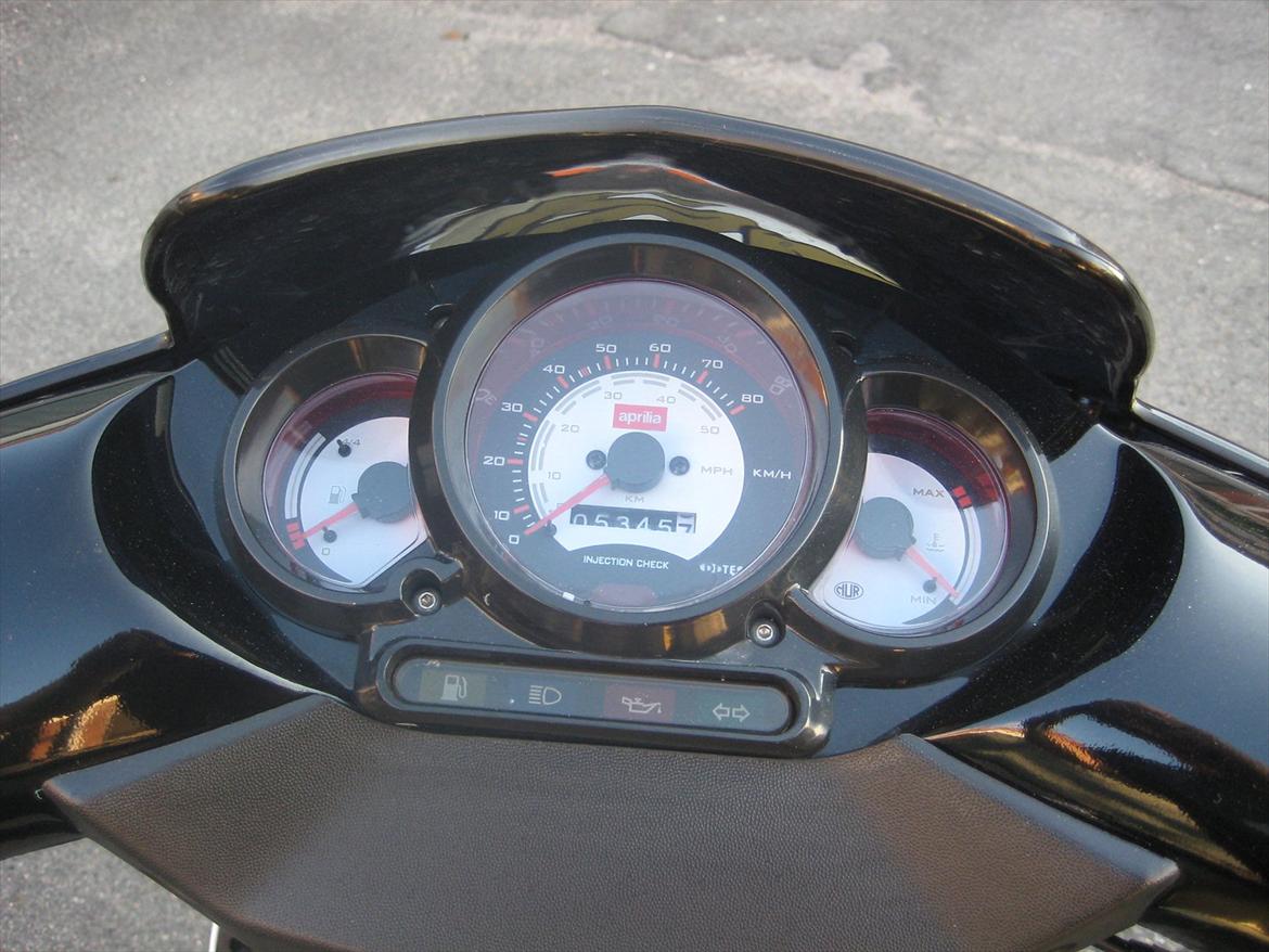 Aprilia SR 50 R Factory billede 9