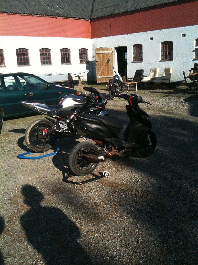 Yamaha Jog RR - Sammen med Frederiks TZR (: 2011. billede 5