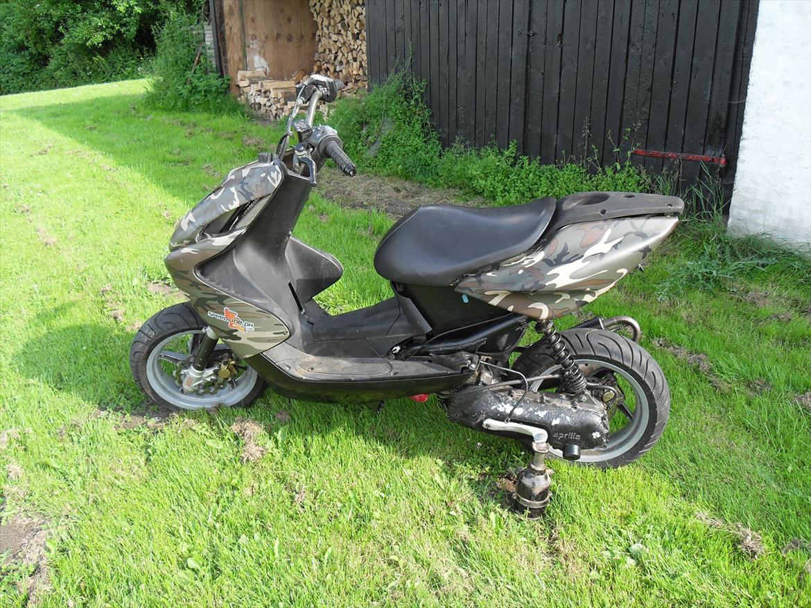 Yamaha aerox LC DD TS T7 (ARMY) SPLITTET billede 2