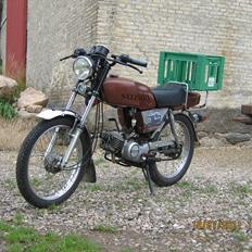 Suzuki DM50