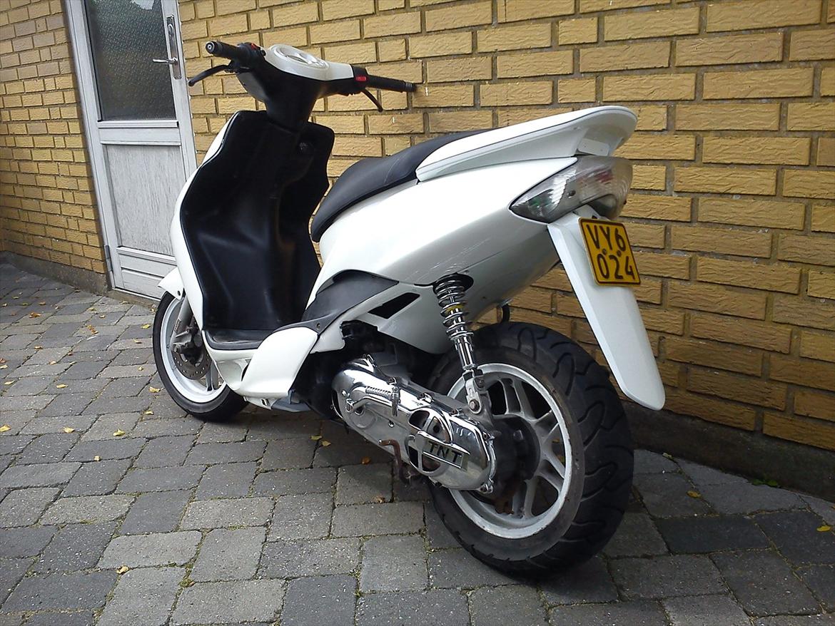 Yamaha Jog r solgt. billede 9