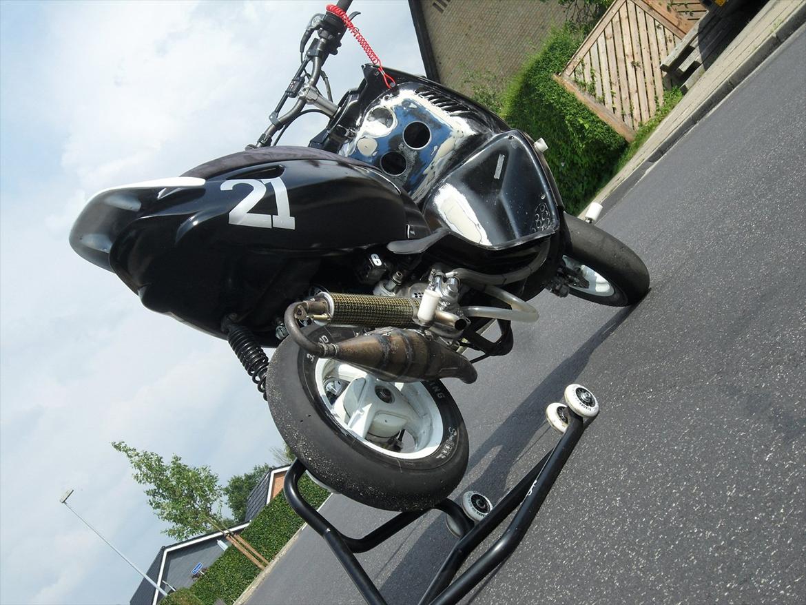 Aprilia Sonic Team Cross 20.89 HK billede 2