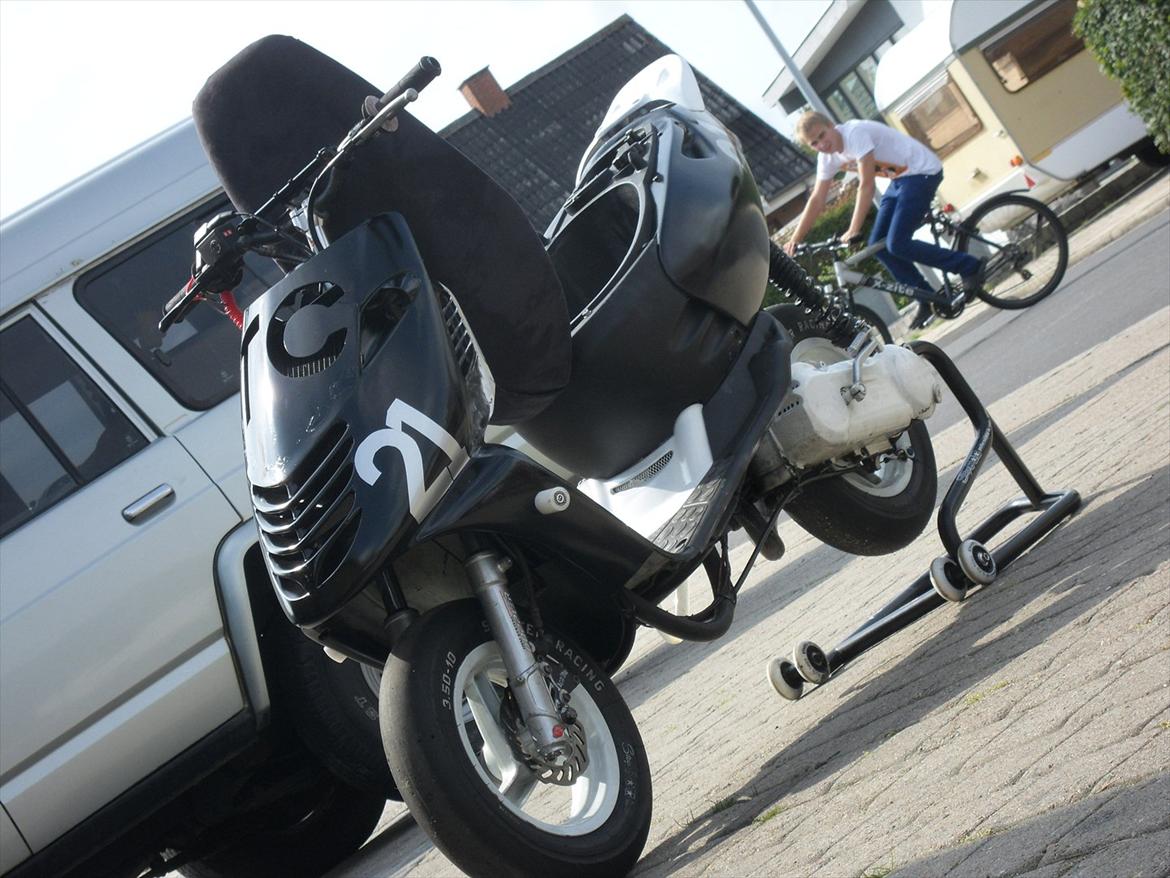 Aprilia Sonic Team Cross 20.89 HK billede 18