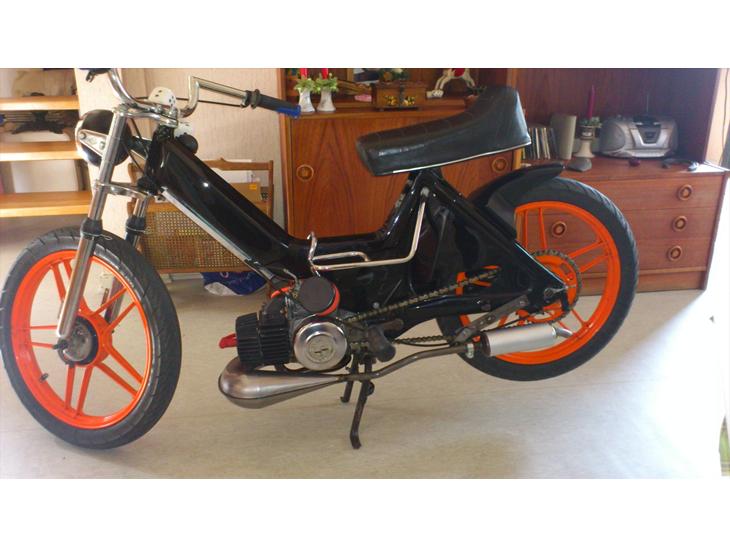 {{currentPhoto.altText}} billede {{currentPhoto.number}}