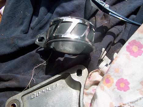 Aprilia Sonic GP - Lidt chrome spændebånd til udstøning. Også poleret. billede 8