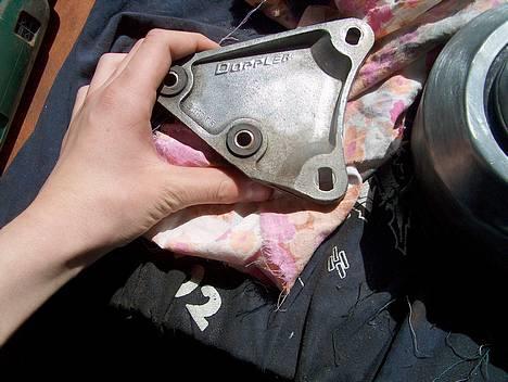 Aprilia Sonic GP - Ophæng til udstæning skal også poleres. billede 13