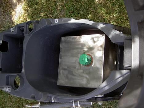 Piaggio New Zip - Solgt - Rustfri tank - Lavet af Mig :) - Inde holder 4,2 liter Benzin & Olie billede 13