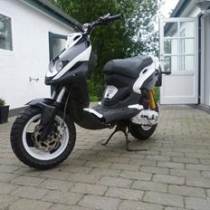 PGO PMX Naked BYTTET