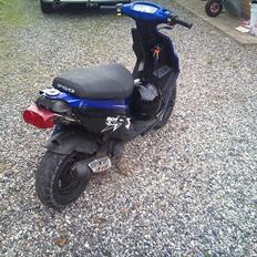 PGO Hot 50 - 2001 **SOLGT**