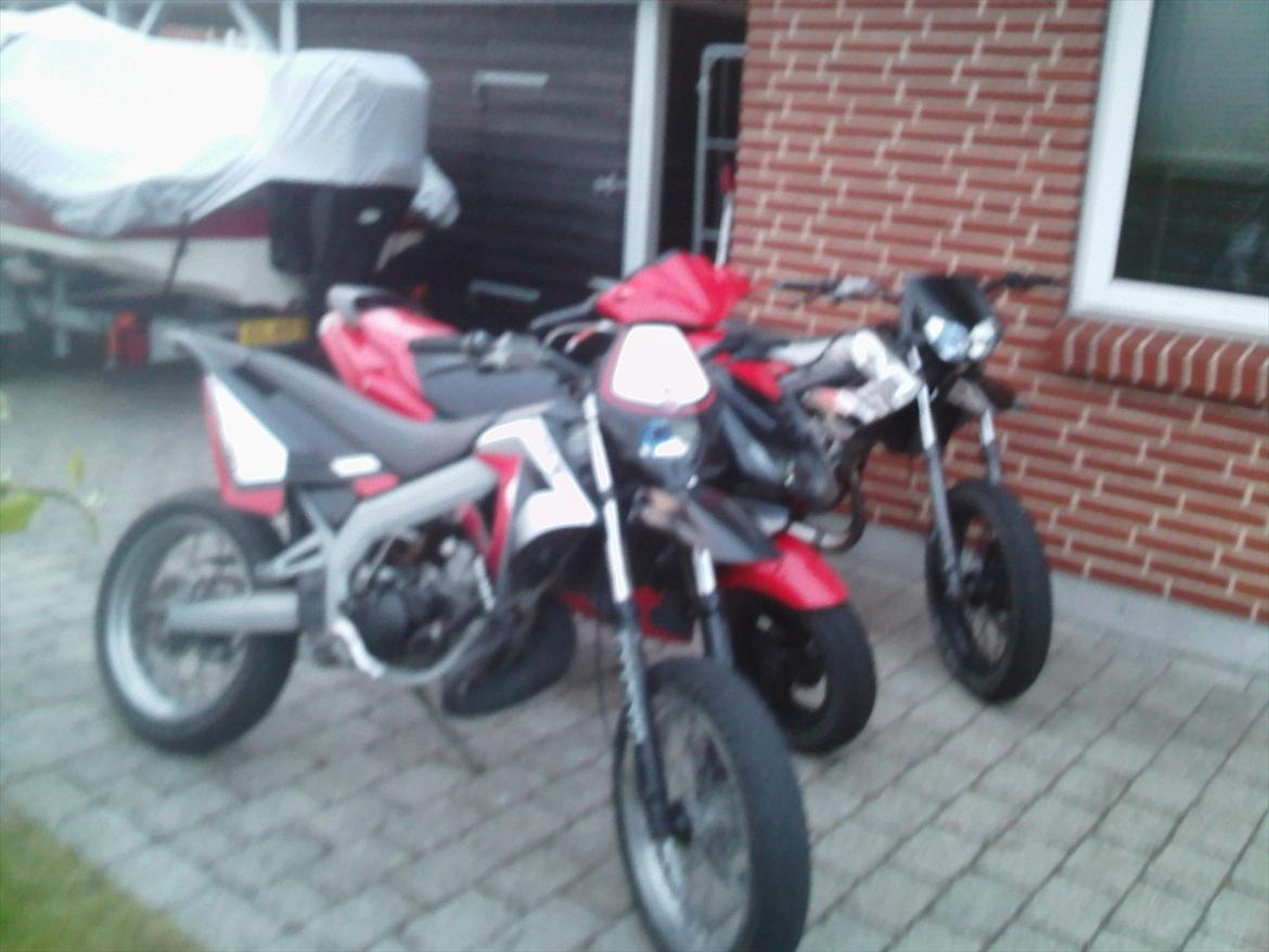 Gilera SMT - Supermotard byttet til Jog R  - Sammen med Andreas Olesen's Speedfight 2 og Derbi Senda :)  billede 5
