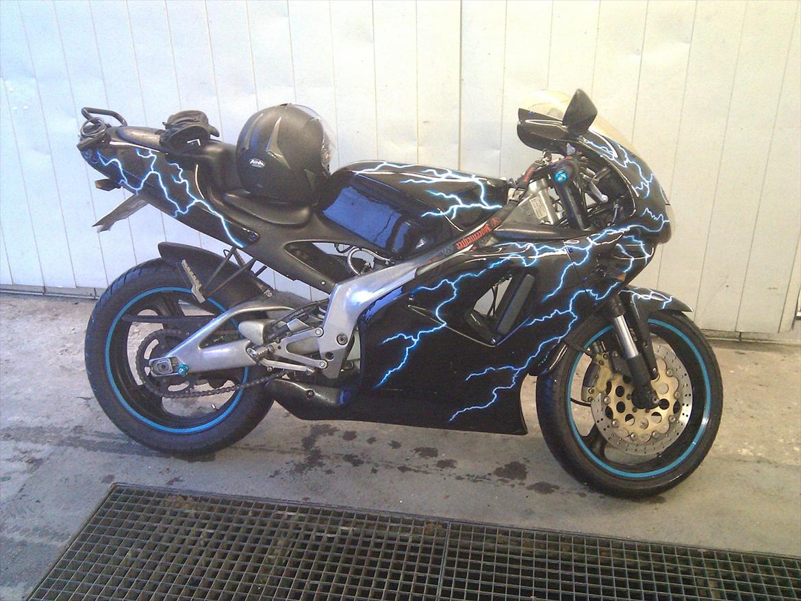 Aprilia RS 125 billede 2