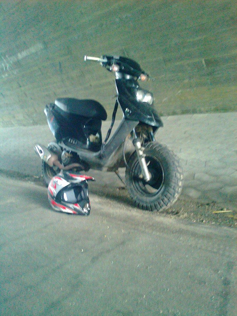 PGO Hot'50. - Mandag aften, nu render den 70 ca, efter der kom 45'er rør på. :b billede 4