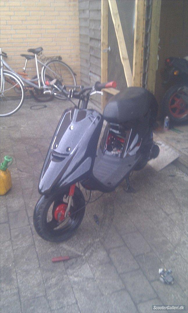 Yamaha Jog under ombykning billede 1