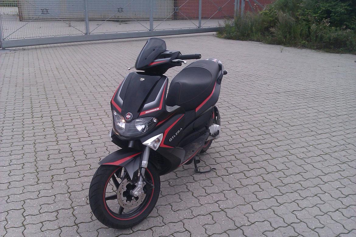 Gilera Runner SP 50 (Totalskadet) billede 2