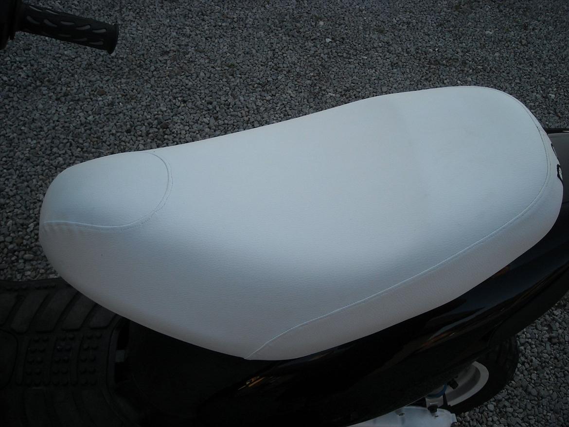 Gilera stalker TILSALG BYD!!!!!!!!! - special lavet hvid læder sæde:) billede 2