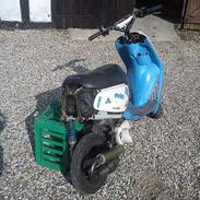 Yamaha jog space innovation " smølfen "